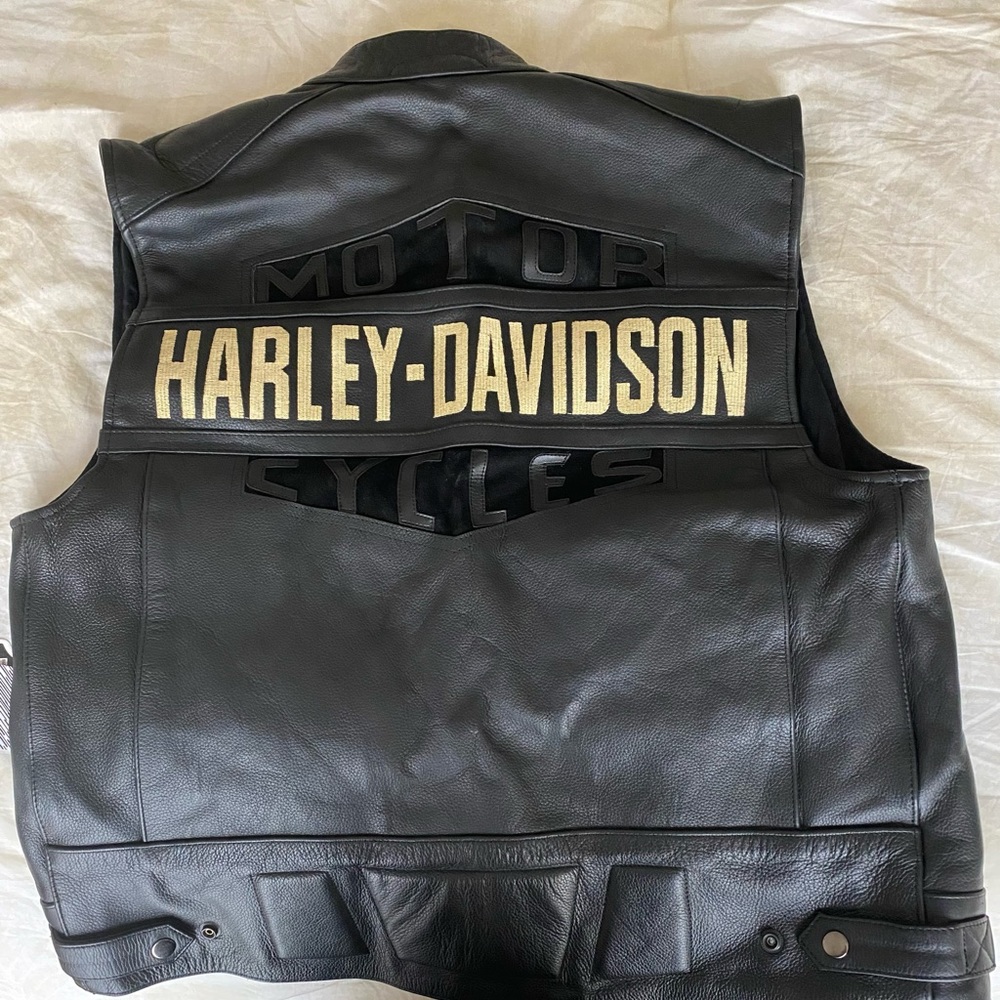 Brand new mens Harley Davidson leather vest